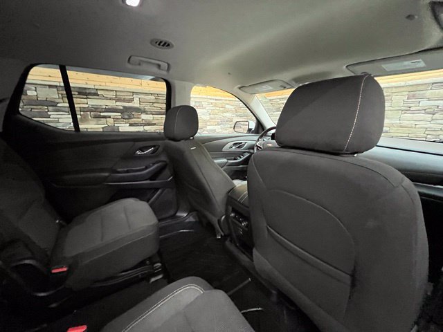 Used 2020 Chevrolet Traverse LT w/ Driver Confidence II Package AWD/4WD image 33
