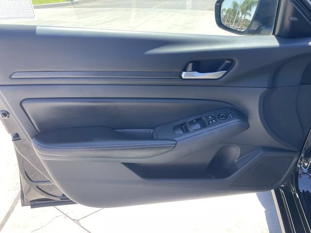 Used 2024 Nissan Altima 2.5 SV FWD image 20