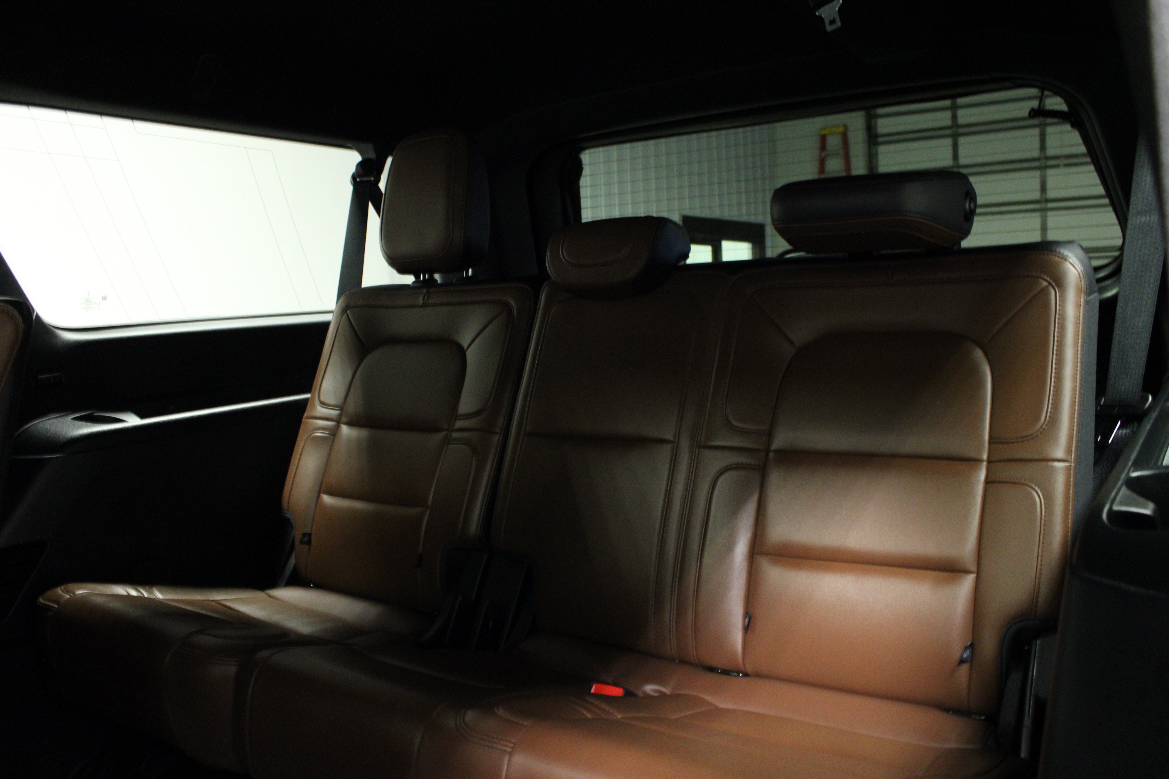 Used 2024 Lincoln Navigator L Reserve w/ Monochromatic Package AWD/4WD image 14