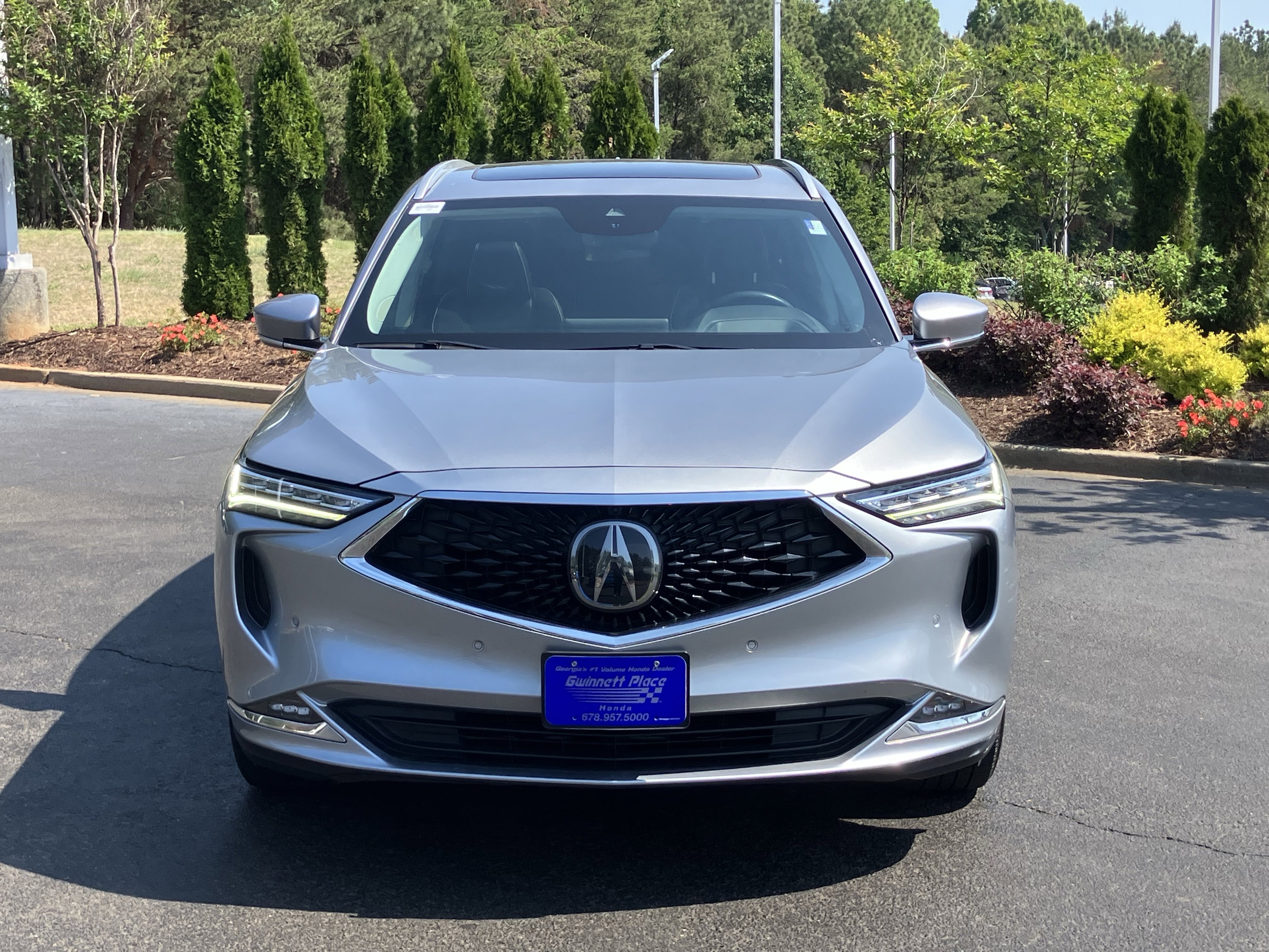 Used 2023 Acura MDX SH-AWD w/ Advance Package image 3