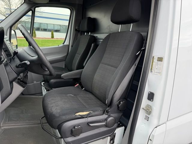 Used 2016 Freightliner Sprinter 2500 image 15