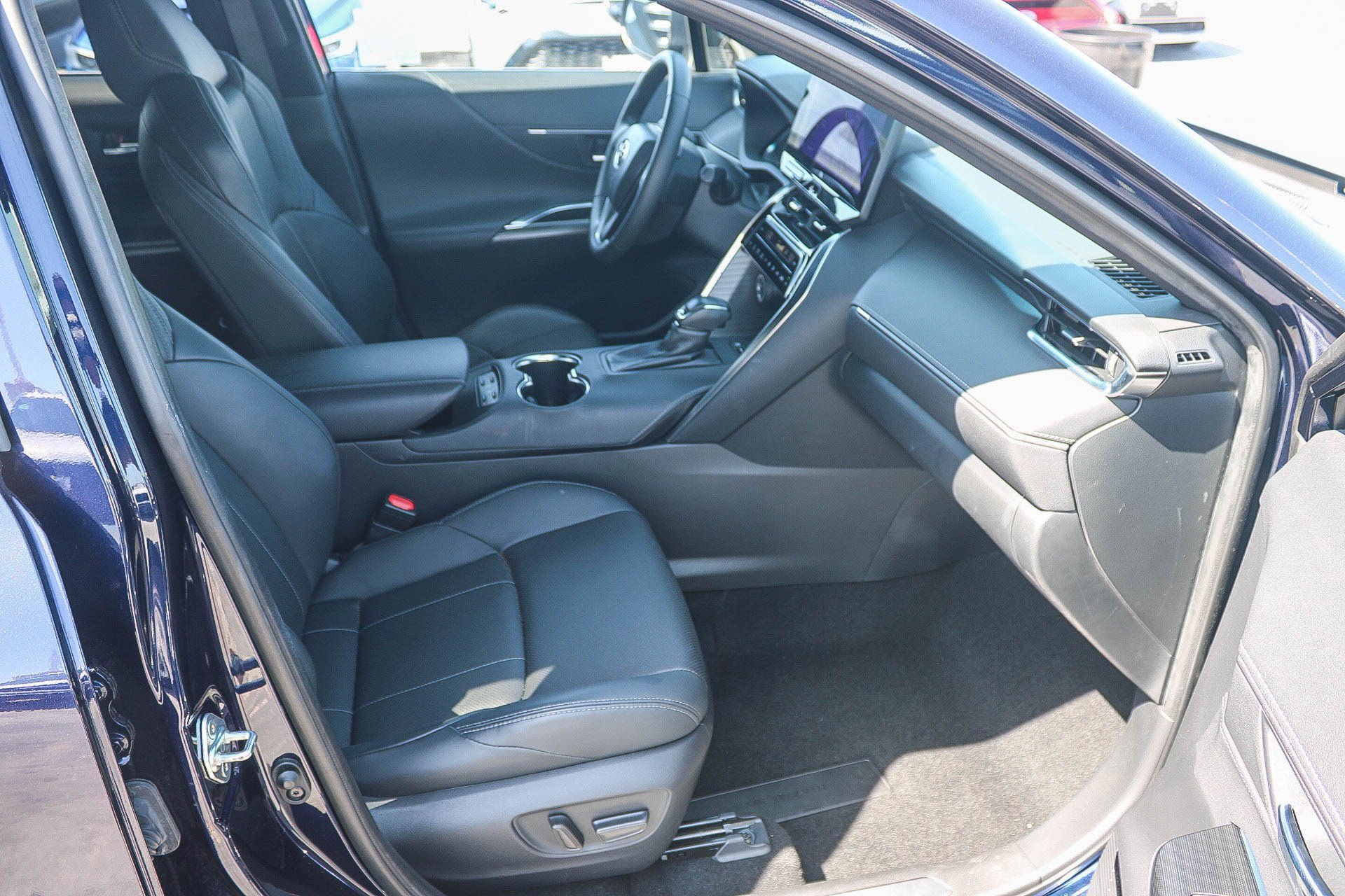 Certified 2024 Toyota Venza Limited AWD/4WD image 17