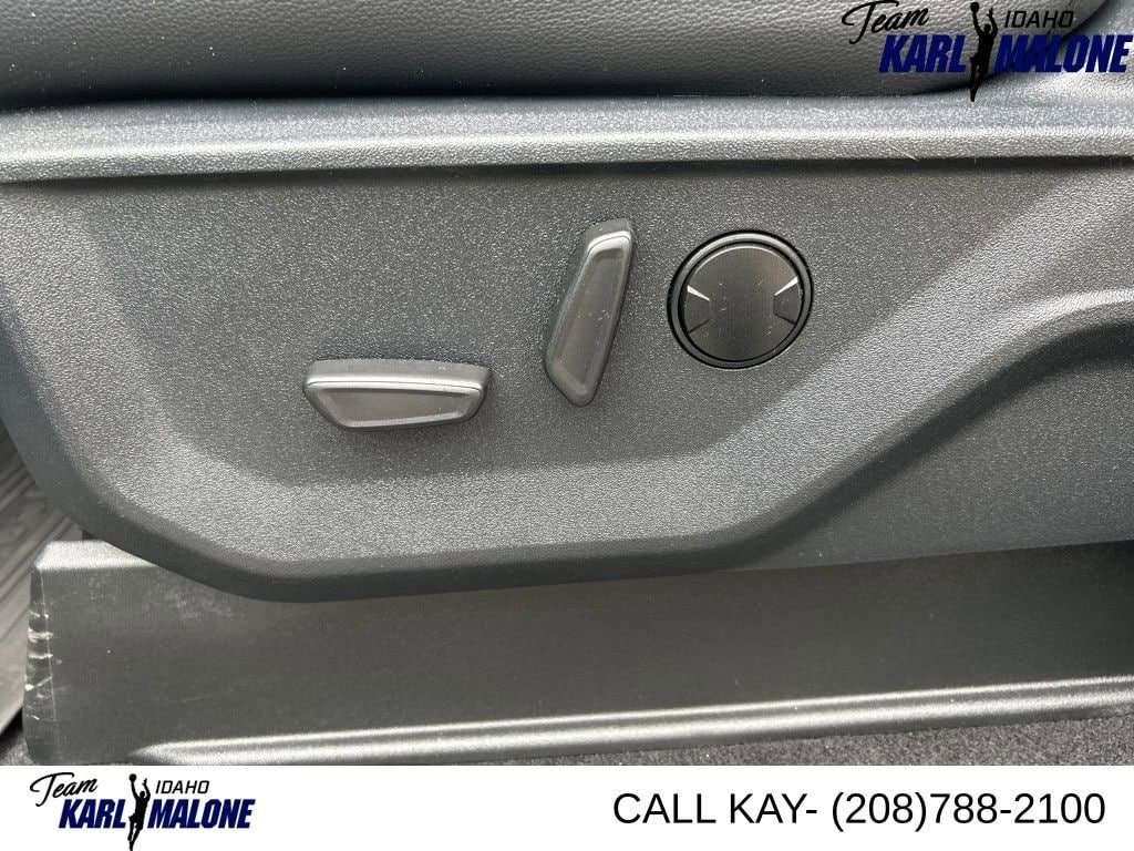 Used 2025 Ford F150 Lariat AWD/4WD image 24