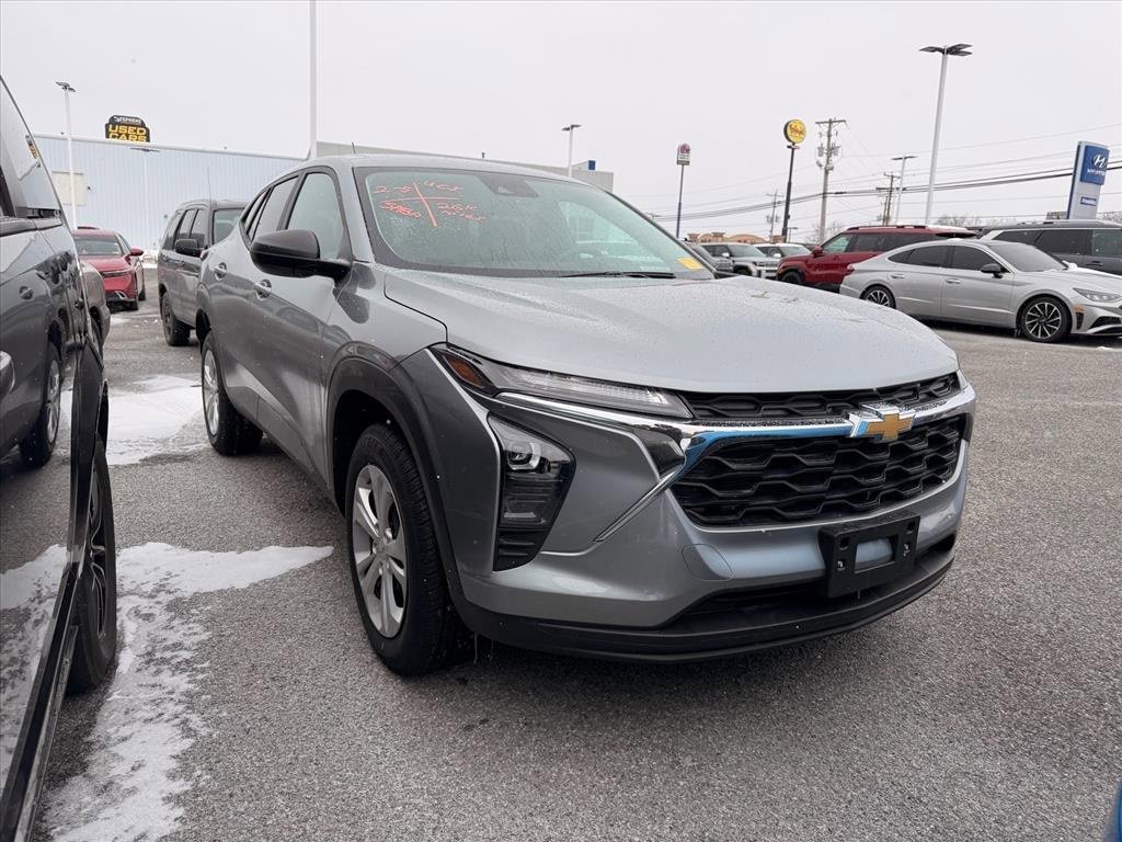 Used 2024 Chevrolet Trax LS image 5