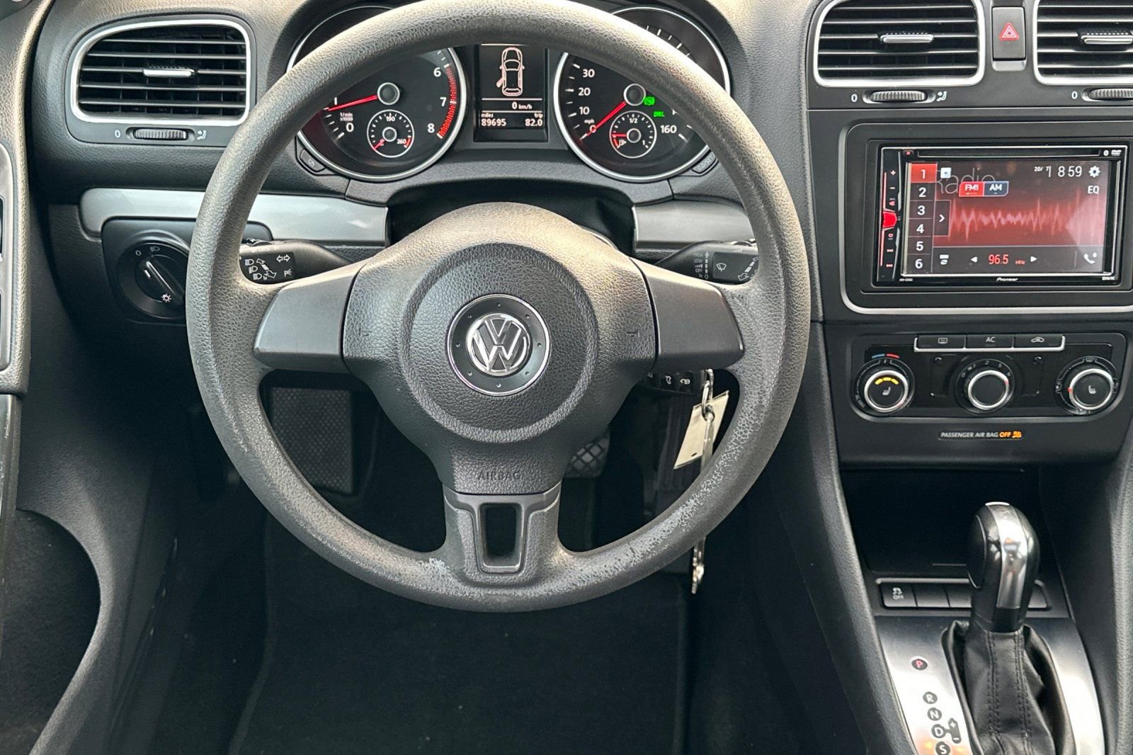 Used 2012 Volkswagen Golf 4-Door image 11