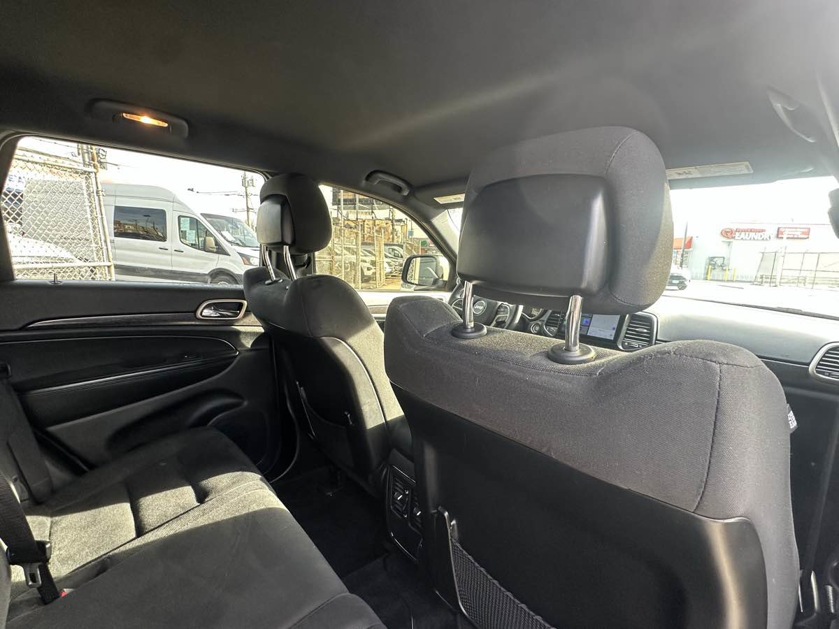 Used 2014 Jeep Grand Cherokee Laredo w/ Quick Order Package 23E AWD/4WD image 25