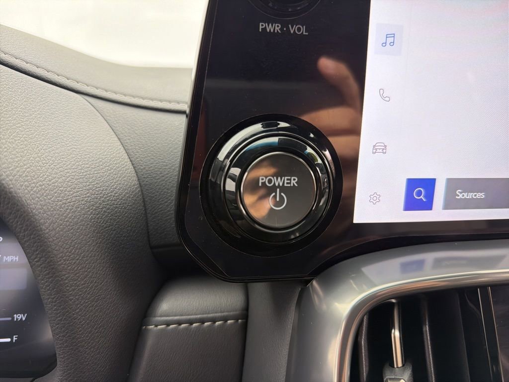 Used 2025 Lexus LX 700h Overtrail AWD/4WD image 23