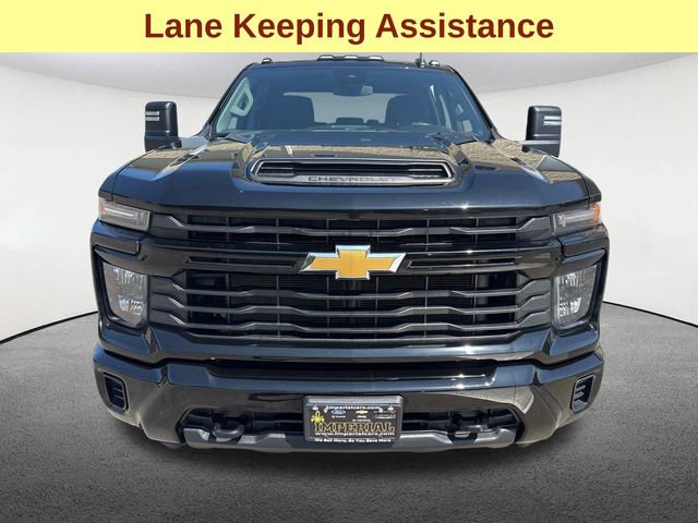 Used 2024 Chevrolet Silverado 2500 Custom image 4