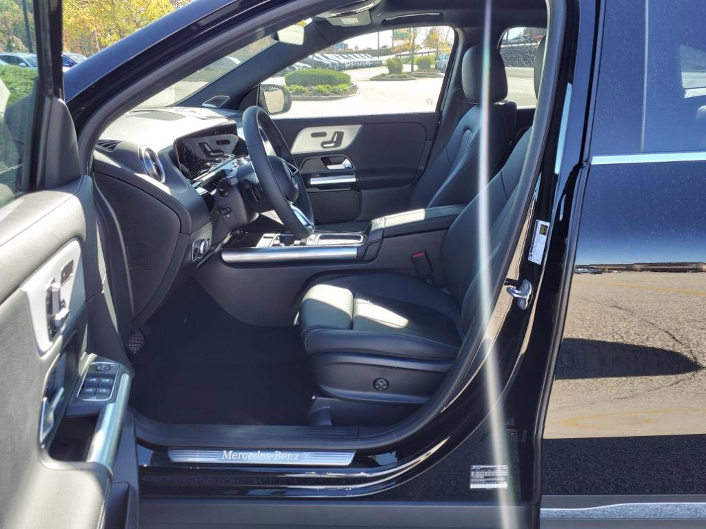Certified 2025 Mercedes-Benz GLA 250 4MATIC image 10