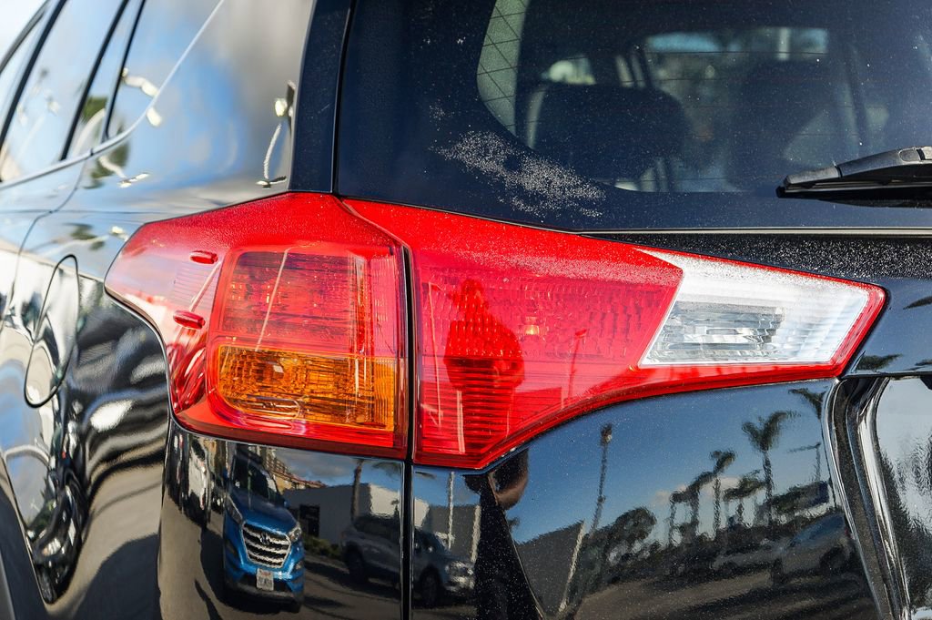 Used 2015 Toyota RAV4 Limited image 9