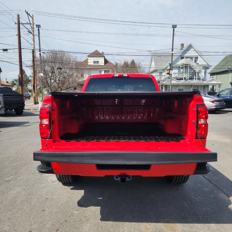 Used 2018 Chevrolet Silverado 1500 Custom w/ Custom Value Package AWD/4WD image 19