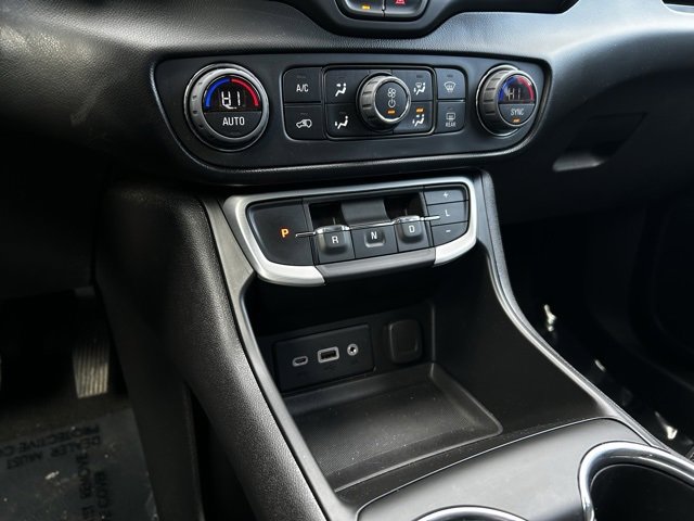 Used 2022 GMC Terrain SLE w/ Driver Convenience Package image 24