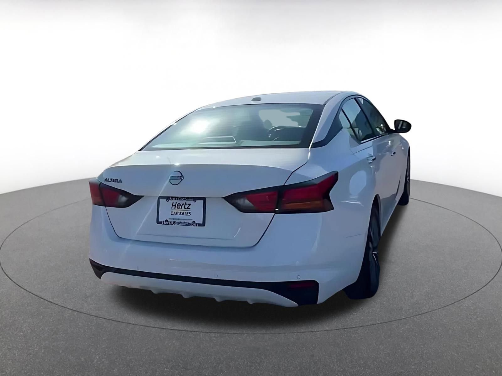 Used 2025 Nissan Altima 2.5 SV image 15