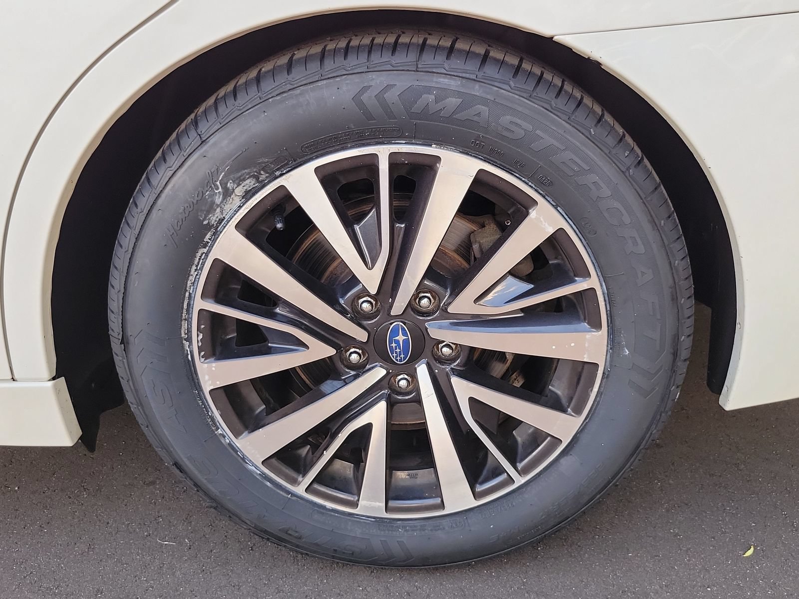Used 2018 Subaru Legacy 2.5i Premium w/ Eyesight & BSD & Rcta & HBA AWD/4WD image 6