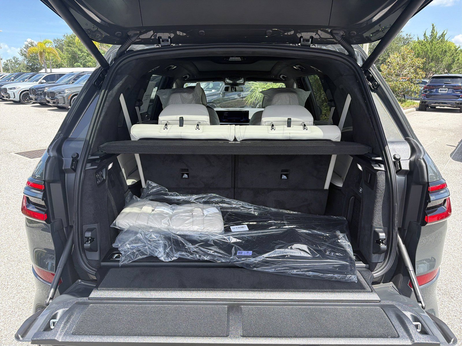 New 2027 BMW X7 M60i AWD/4WD image 12