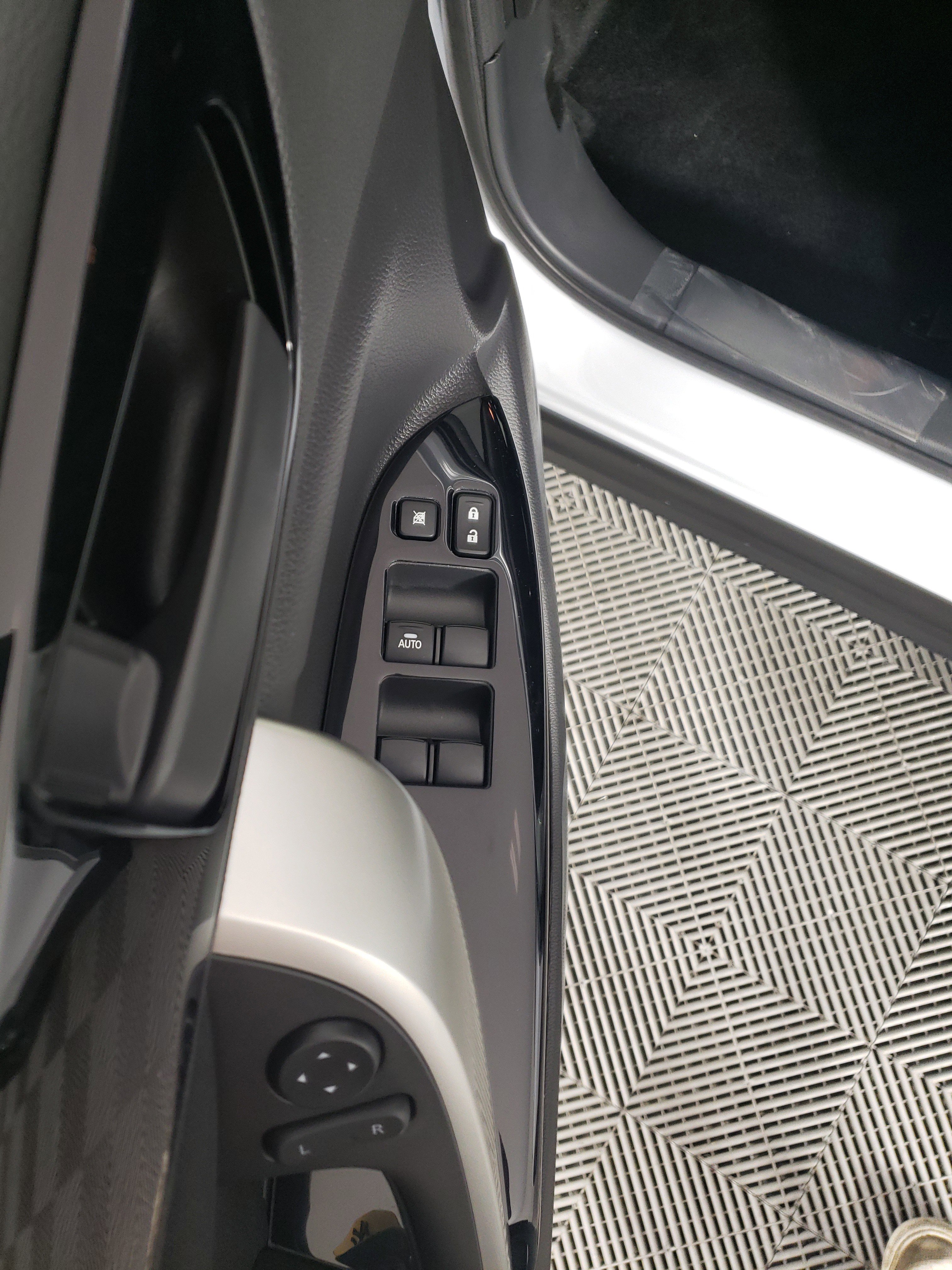 New 2026 Mitsubishi Eclipse Cross LE image 7