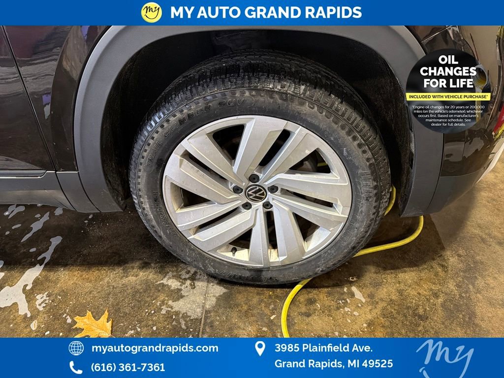 Used 2022 Volkswagen Atlas Cross Sport SE image 39