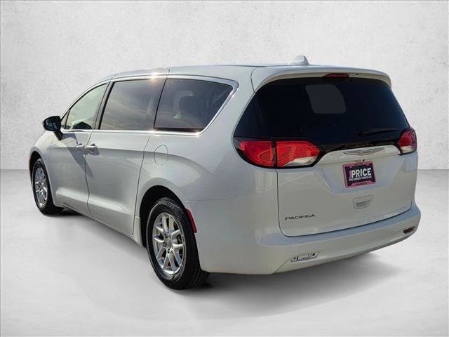 Used 2017 Chrysler Pacifica LX image 8