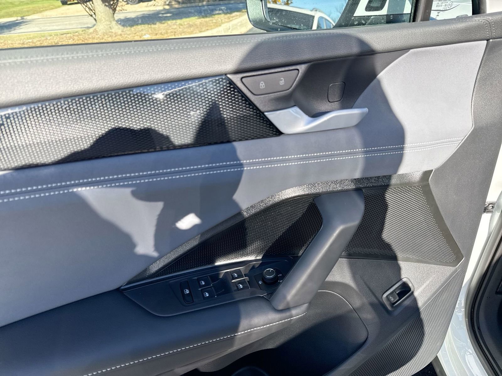 New 2026 Volkswagen Tiguan SE image 14