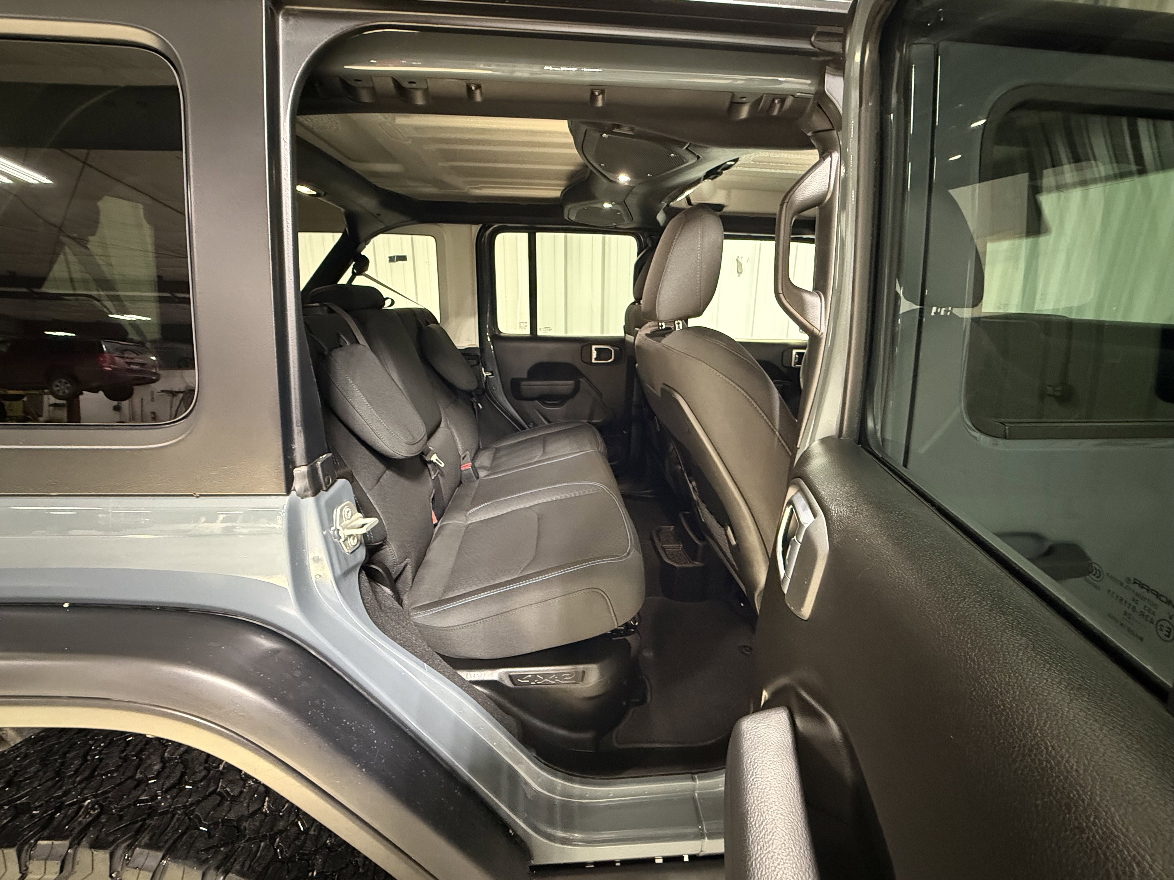 Used 2024 Jeep Wrangler Unlimited Rubicon 4xe w/ Technology Group image 10