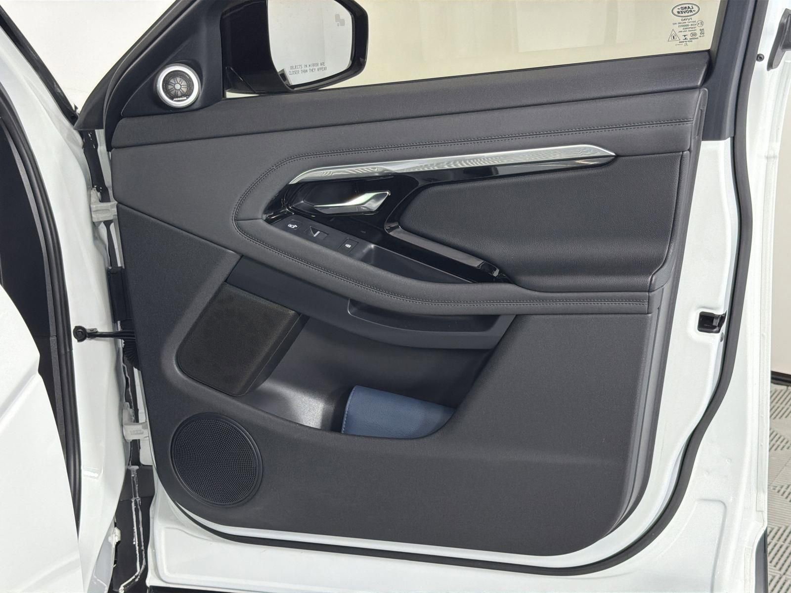 Certified 2022 Land Rover Range Rover Evoque S image 32