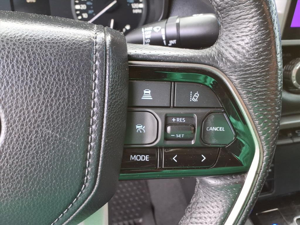 Used 2023 Toyota Tundra Limited AWD/4WD image 23