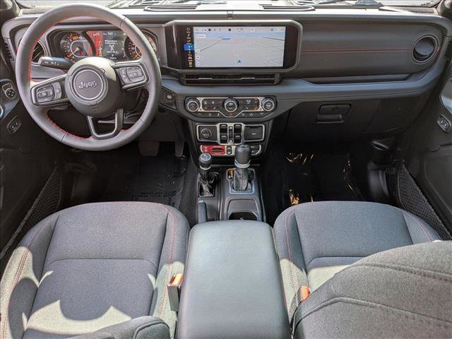 Used 2024 Jeep Wrangler Unlimited Rubicon w/ Technology Group image 18