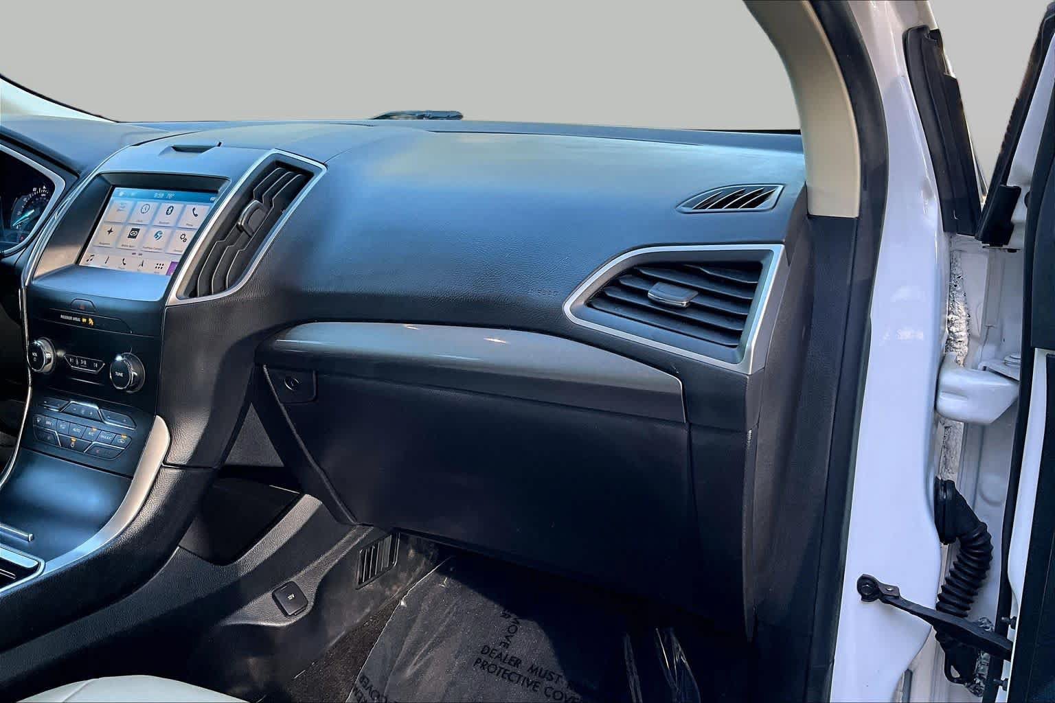 Used 2019 Ford Edge SEL w/ Equipment Group 201A FWD image 19