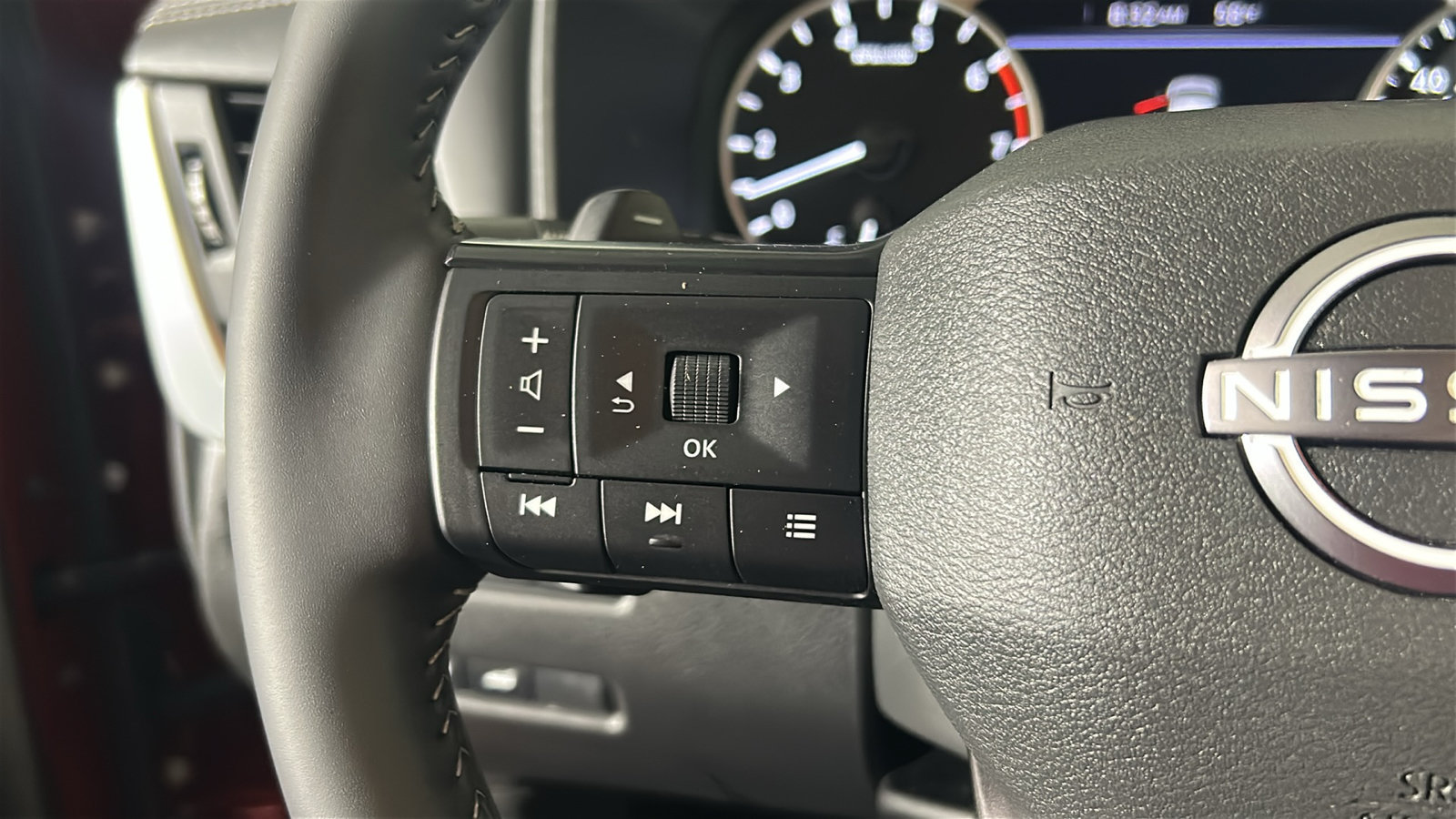 Certified 2026 Nissan Rogue SV AWD/4WD image 22