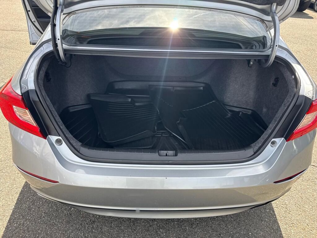 Used 2018 Honda Accord LX image 23