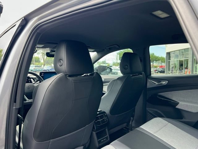 Used 2023 Volkswagen ID.4 Pro AWD/4WD image 11
