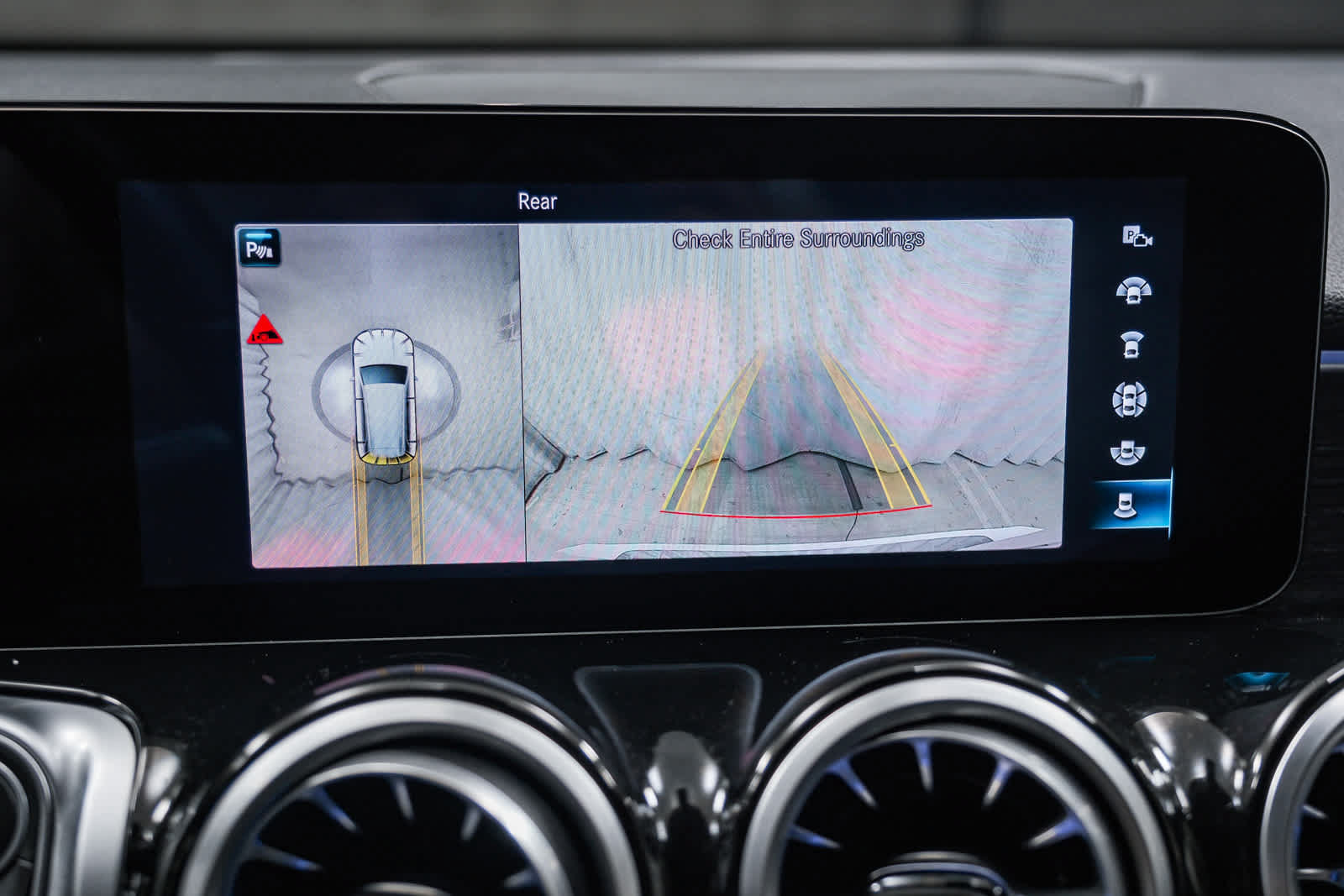 Used 2022 Mercedes-Benz GLB 250 image 28