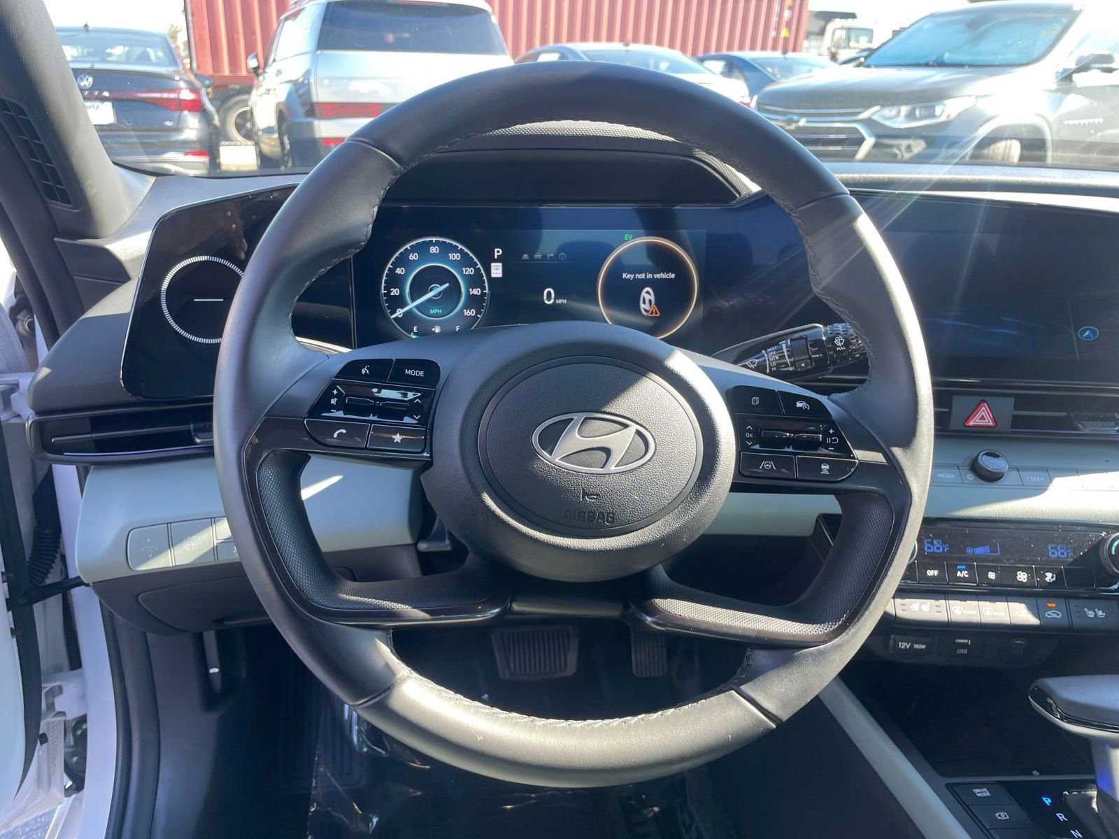 Used 2025 Hyundai Elantra Limited image 28