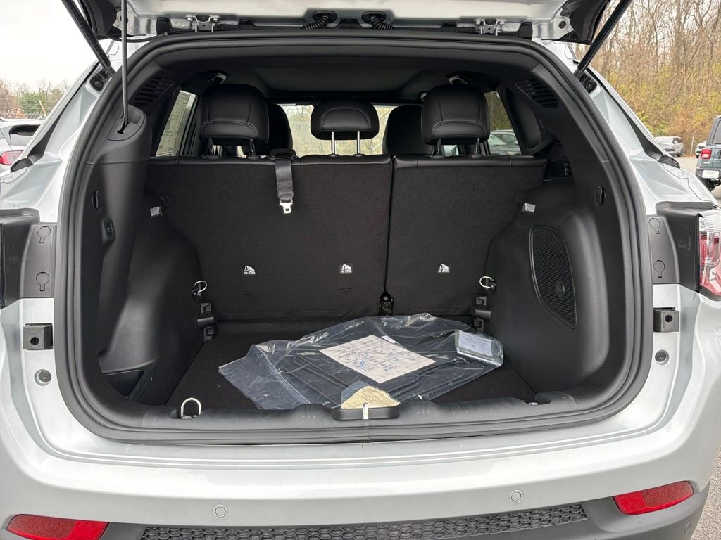 New 2026 Jeep Compass Limited w/ Sun, Sound & Navigation Group image 21