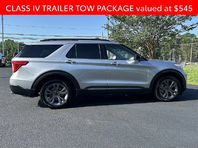 Used 2022 Ford Explorer XLT w/ Equipment Group 202A RWD image 9