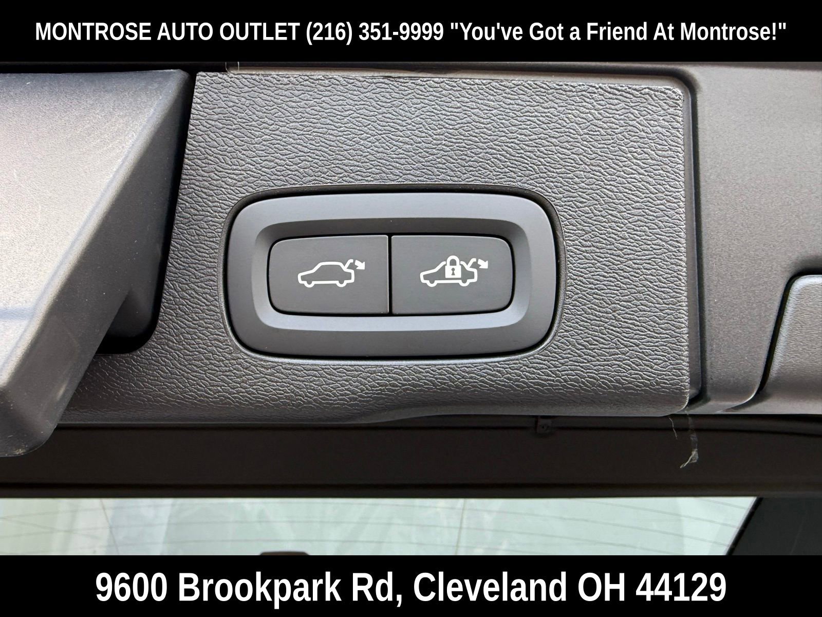 New 2026 Volvo XC60 B5 Ultra w/ Protection Package Premier image 38