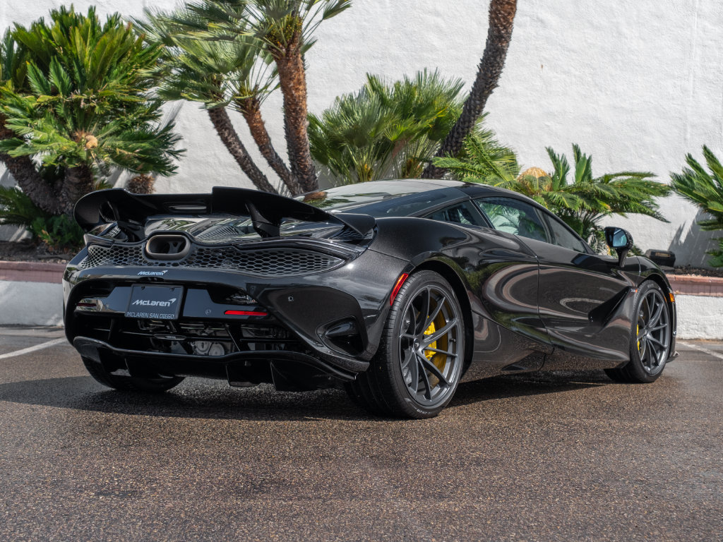 New 2027 McLaren 750S RWD image 4