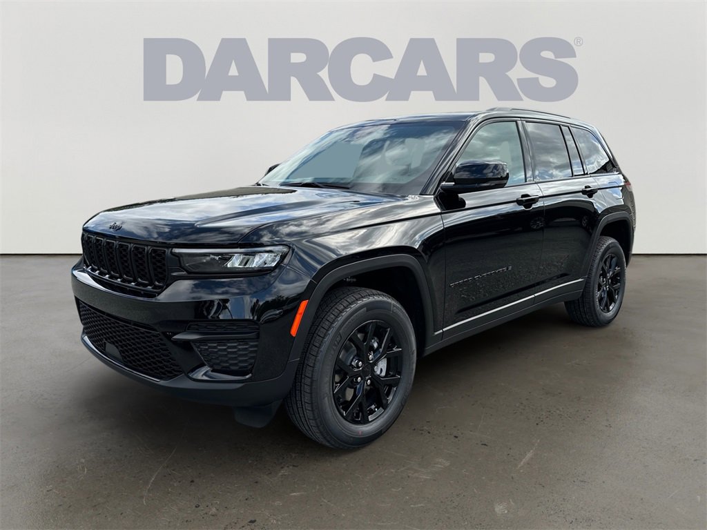 New 2025 Jeep Grand Cherokee Altitude image 3