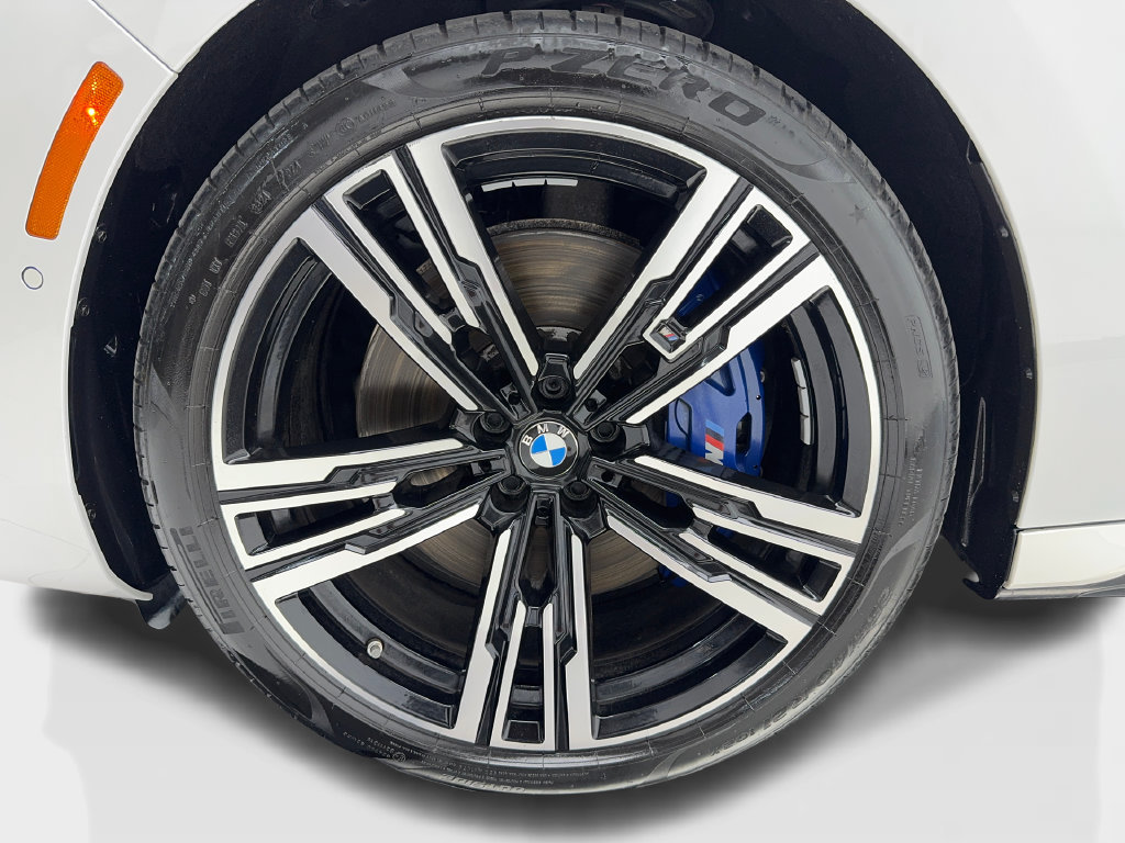 Used 2023 BMW 760i xDrive AWD/4WD image 53