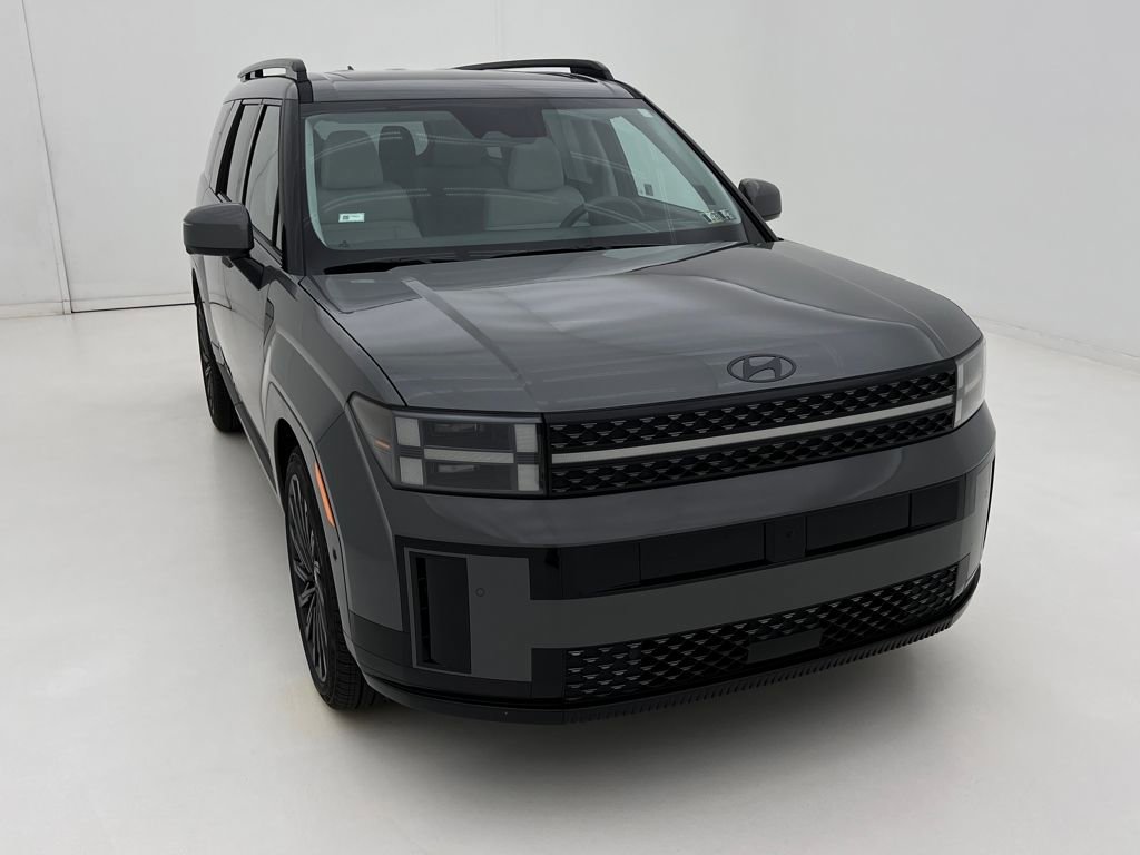 Used 2025 Hyundai Santa Fe Calligraphy image 3