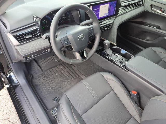Used 2025 Toyota Camry XLE image 12