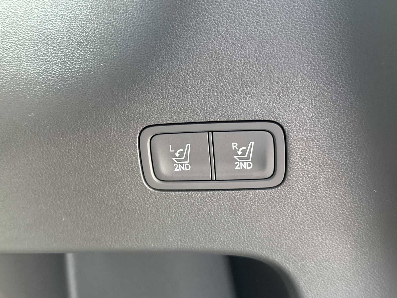 New 2026 Hyundai Santa Fe SE image 23