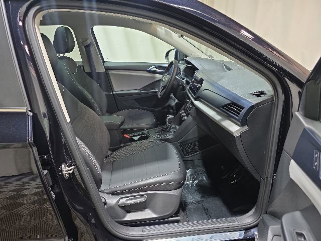 Certified 2023 Volkswagen Taos SE w/ Panoramic Sunroof Package FWD image 34