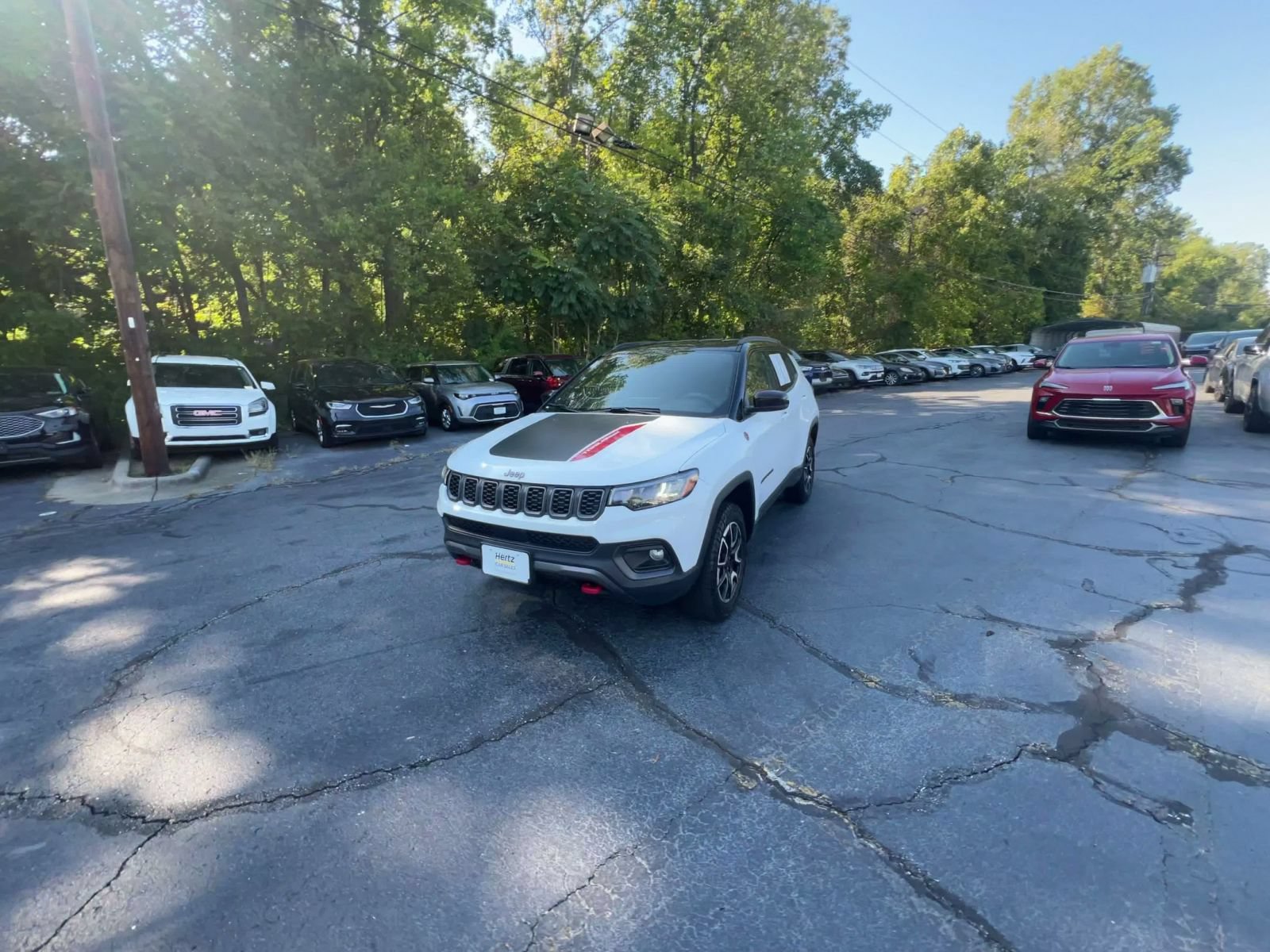 Used 2025 Jeep Compass Trailhawk AWD/4WD image 6