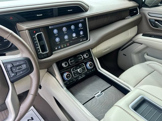 Used 2021 GMC Yukon Denali w/ Denali Premium Package AWD/4WD image 43
