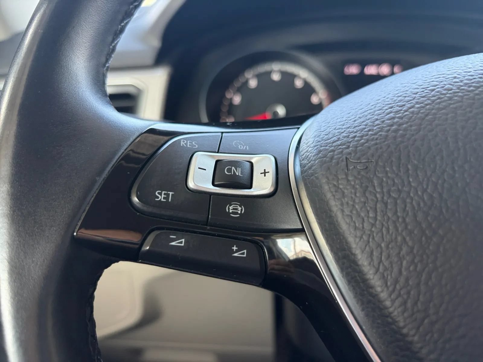 Used 2019 Volkswagen Atlas SE AWD/4WD image 30