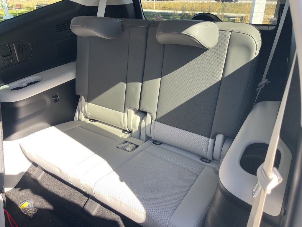 New 2026 Hyundai Ioniq 9 Limited image 17