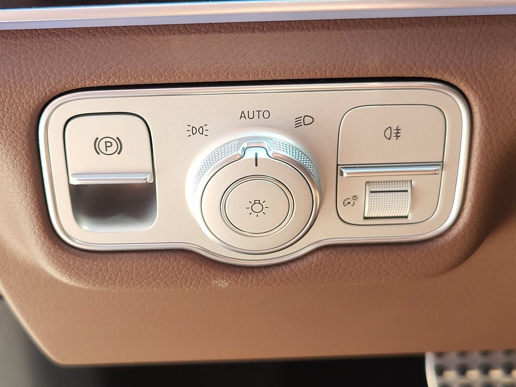 Used 2025 Mercedes-Benz GLS 450 4MATIC image 22