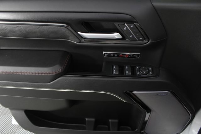 Used 2025 GMC Sierra 1500 AT4X image 17