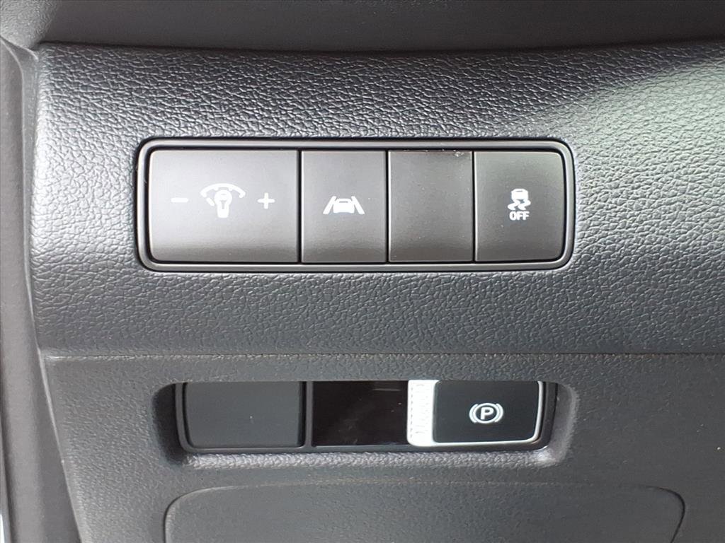 Used 2021 Hyundai Santa Fe SE image 11